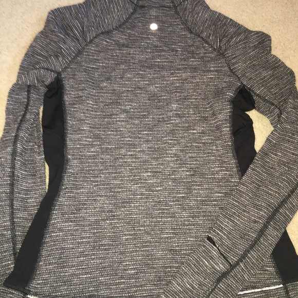 Lululemon pullover-8 - Picture 2 of 3